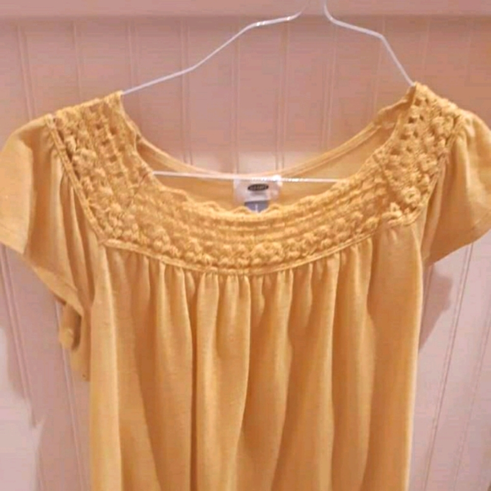 Mustard top